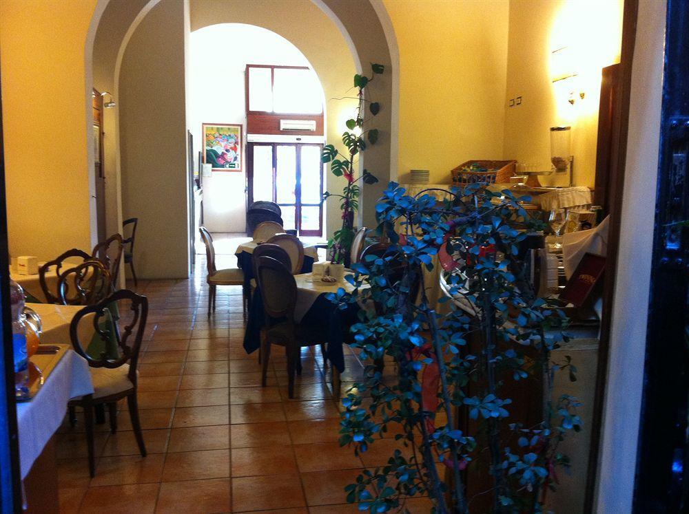 Hotel Ariston 3*